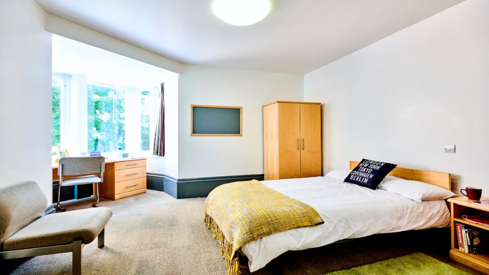 Kensington Terrace premium bedroom